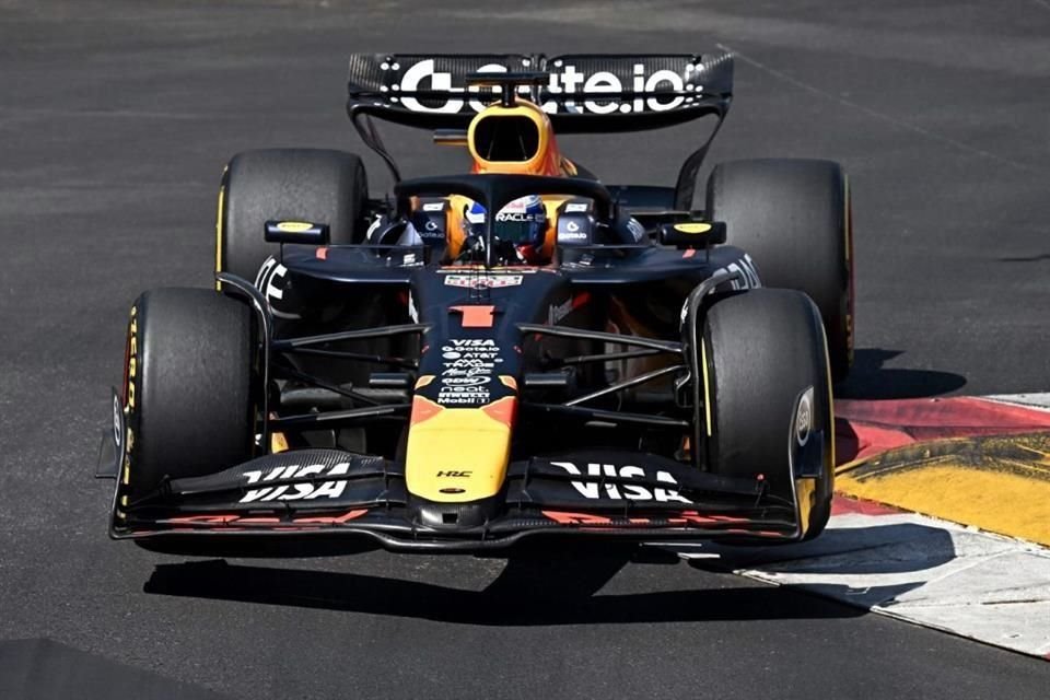 La estrategia no le funcionó a Red Bull y Max Verstappen se tuvo que conformar con la cuarta posición.