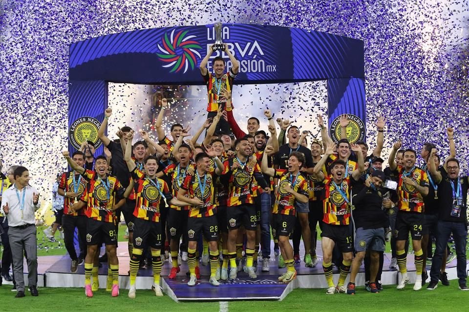 El DT de Leones Negros pide una oportunidad de competir para regresar a la máxima categoría, pues, dice, hay equipo, institución y afición.