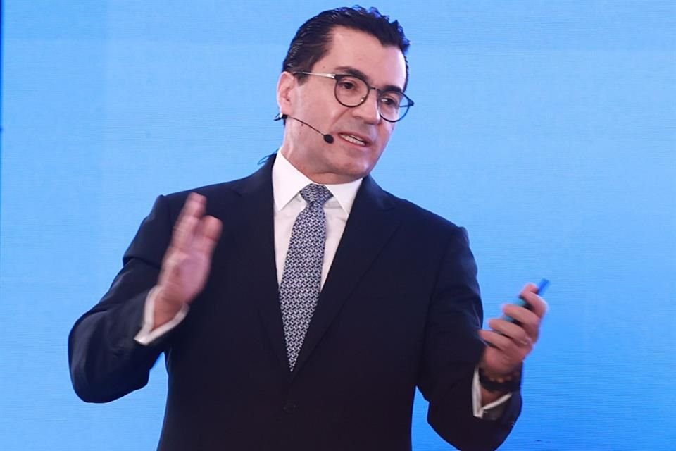 Eduardo Osuna en la Reunión Nacional de Consejeros Regionales 2025 de BBVA México.