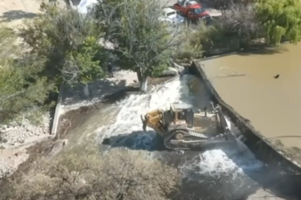 Conagua detectó presa y 5 represas en un rancho de ex Gobernador César Duarte en Chihuahua e inició proceso para recuperar líquido.