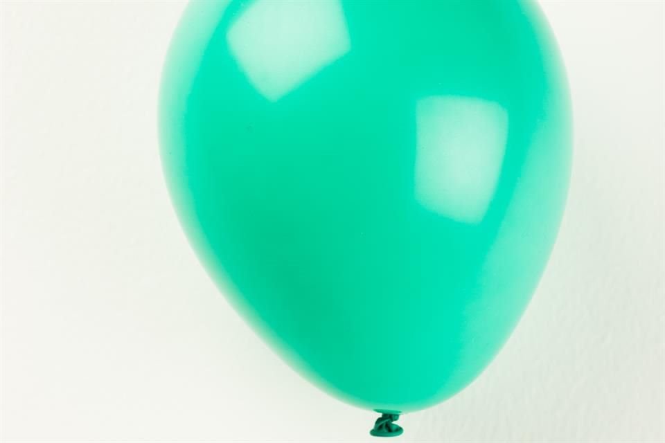 Un adolescente perdió la vida la madrugada de este miércoles luego de atragantarse con un globo en la Colonia Santa Ana Tepetitlán, en Zapopan.