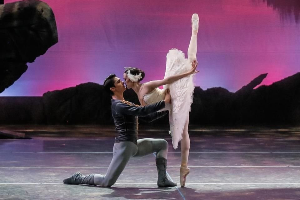 El Ballet de Jalisco presentará una Gala Clásica y Contemporánea en el Foro de Arte y Cultura, bajo la dirección de Lucy Arce.
