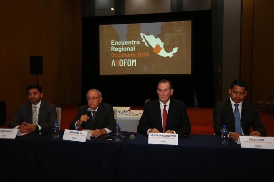 Jorge Avante, Horacio Silva, Javier Garza y Oscar Cruz encabezan la  Asociación de Sociedades Financieras de Objeto Múltiple en México.
