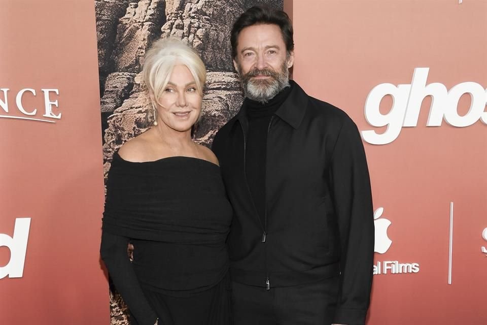 Tras las polémicas declaraciones de su ex esposa, quien habló de una 'traición' en su matrimonio, Hugh Jackman se dijo 'decepcionado'.