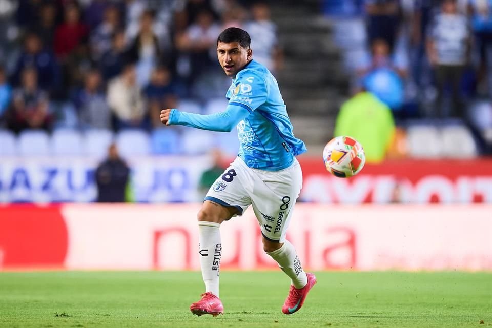Falta la firma para que se haga oficial el fichaje del 'Cotorro', quien ocuparía la lateral izquierda rojiblanca, que dejó Mateo Chávez.