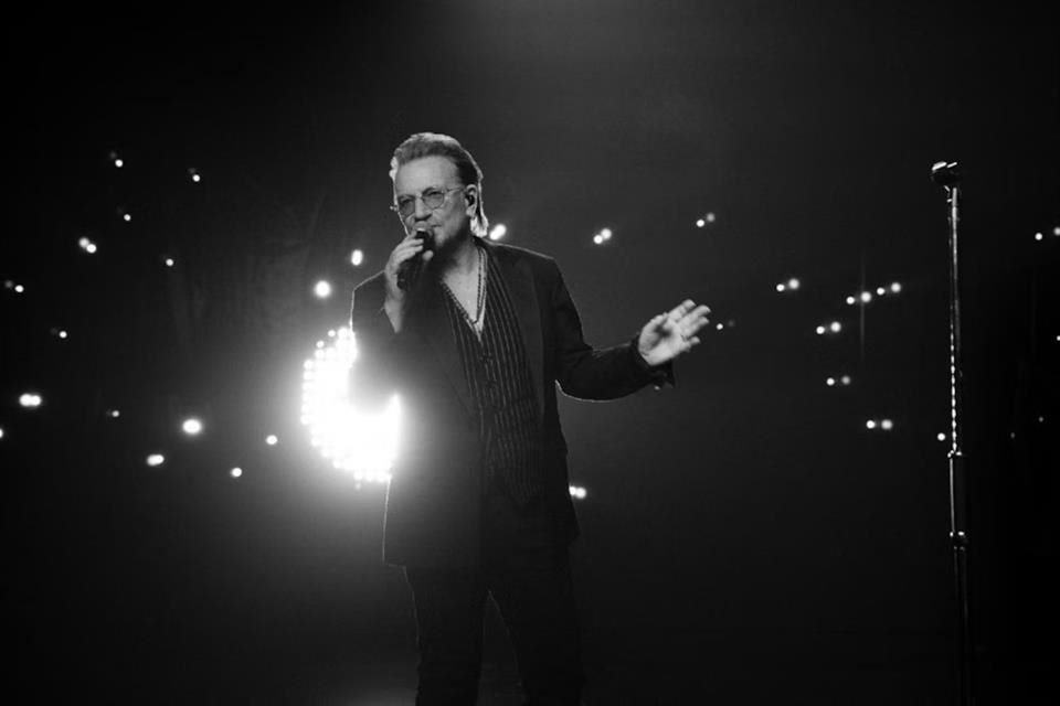 En el documental, el líder de U2 analiza y exhibe casi quirúrgicamente las enseñanzas de sus padres y sus temores como cantante.
