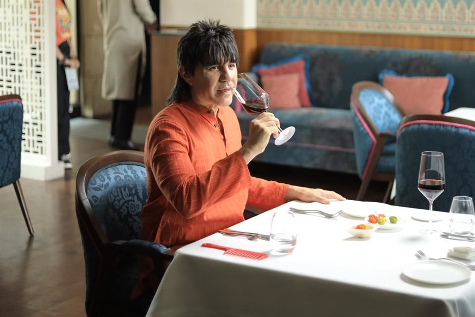 'El Vítor', personaje de Adrián Uribe, salta al género documental con serie sobre el ingrediente esencial de la gastronomía mexicana.