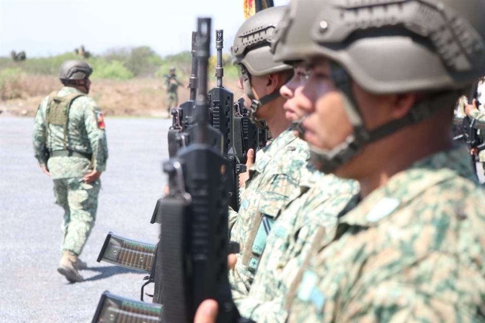 En un operativo en conjunto entre Defensa, FGR, Guardia Nacional y SSPC, fue asegurada una tonelada y media de cocaína en costas de Jalisco.