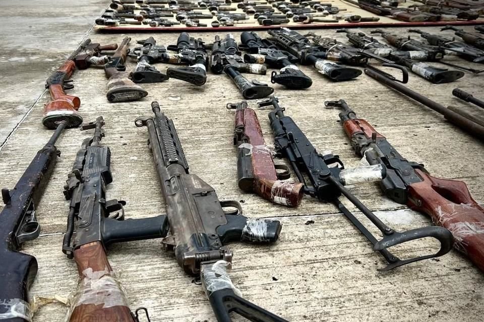 Según el Gobierno mexicano, unas 200 mil armas de origen estadounidense son traficadas al País cada año.
