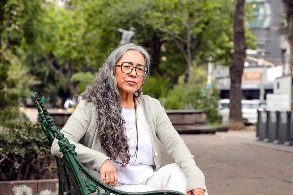 'Terrestre', de Rivera Garza, se presenta este sábado en El Péndulo de la Roma (Álvaro Obregón 86), a las 12:00 horas.