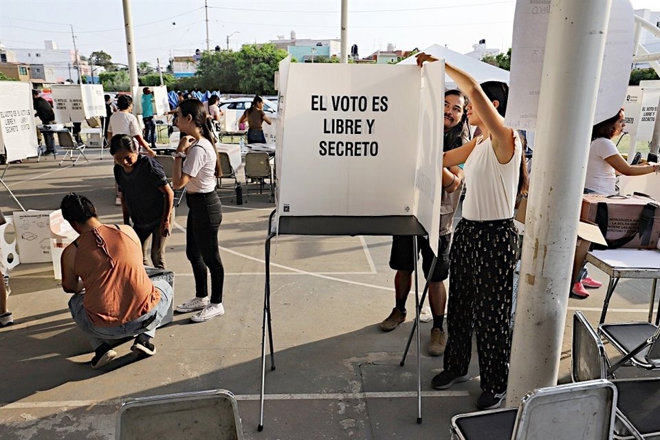 Un total de 2 mil 263 escuelas de educación básica están listas para utilizarse en la jornada electoral el próximo domingo.