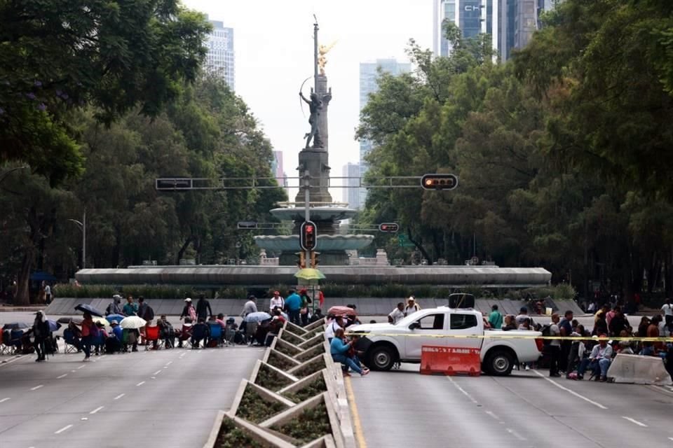 A dos semanas de protestas en la CDMX, maestros de la CNTE comienzan a expresar frustación por la falta de respuesta a su pliego petitorio.