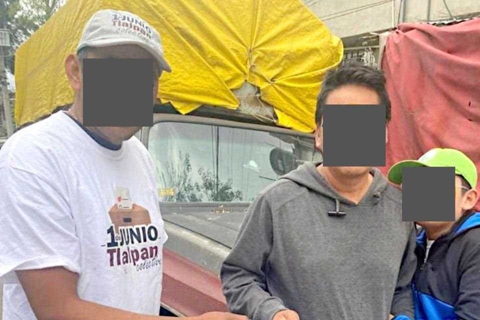 Los promotores deben entregar testigos de los acordeones entregados, por lo que se toman fotos.