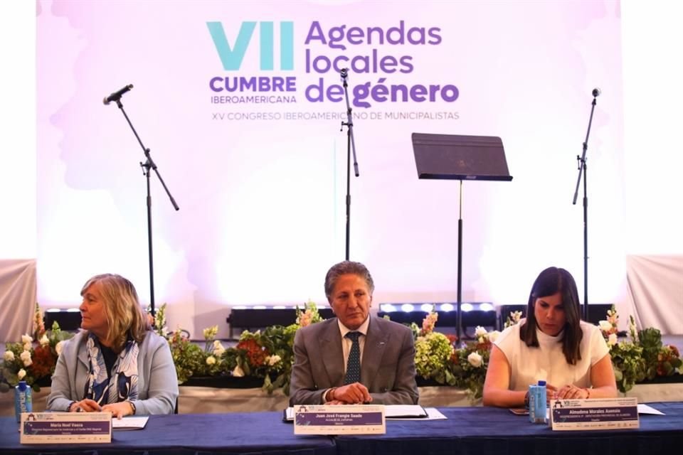 María Noel, Juan José Frangie y Almudena Morales.