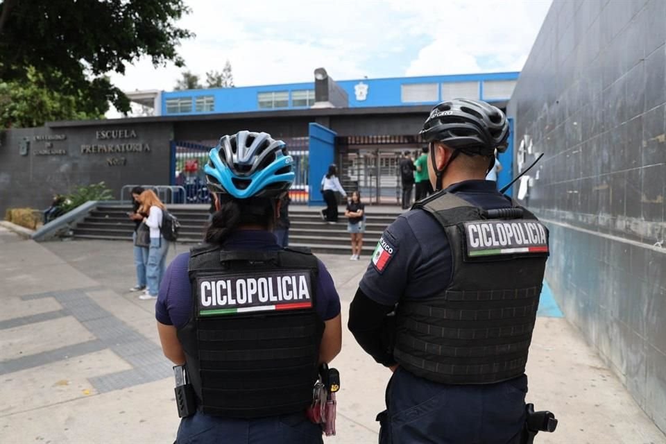Cinco estudiantes de la Prepa 7 fueron rescatados por la Unidad de Policía Escolar de Zapopan, cuando estaban siendo víctimas de secuestro virtual.