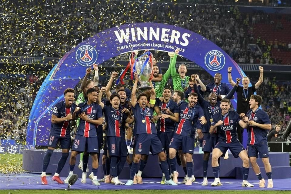 Los parisinos enterraron a sus fantasmas y se codean entre los grandes de Europa al ganar su primera 'Orejona'.