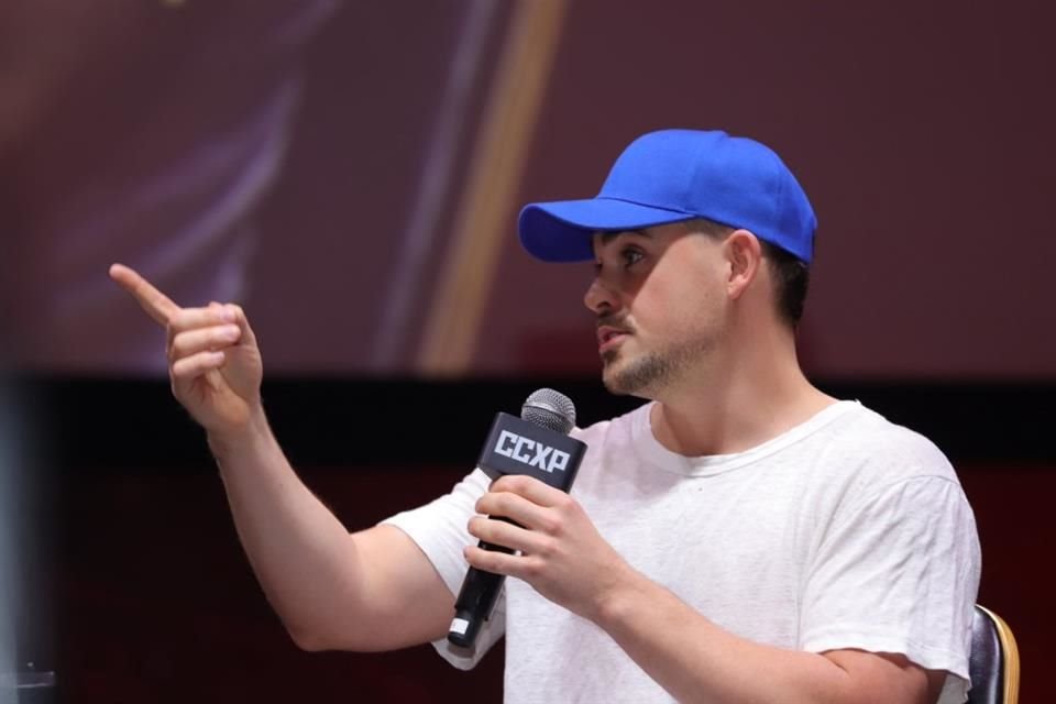 El australiano, de 30 años, fue uno de los invitados especiales a la convención de cultura pop, donde ofreció un panel sobre su carrera, sus proyectos más queridos y su futuro en la industria.