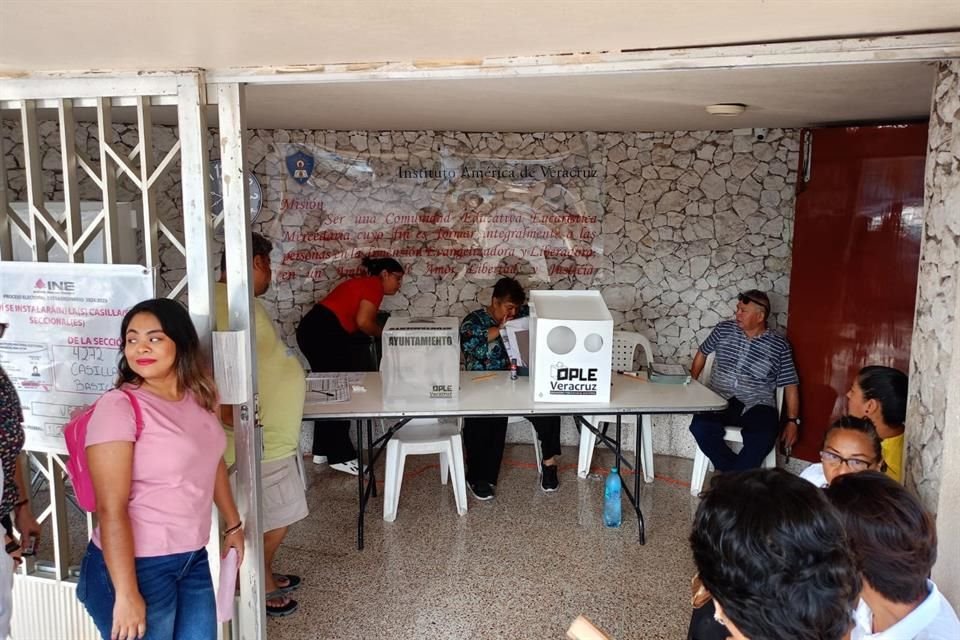 En esta elección, a nivel nacional, se eligirán 881 cargos judiciales a nivel federal, incluidos los nueve ministros de la Suprema Corte de Justicia de la Nación (SCJN), magistrados y jueces.
