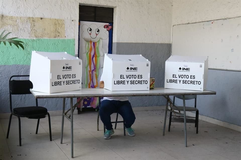 En algunas casillas, era más evidente la falta de votantes.