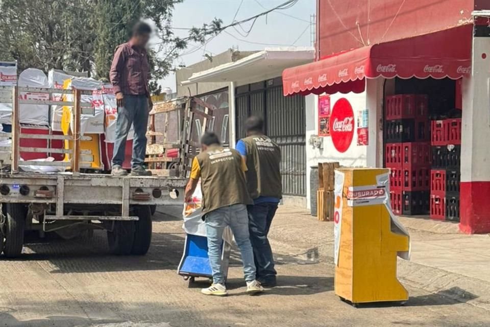 Autoridades aseguraron 16 maquinitas tragamonedas en distintos puntos de la Zona Valles de Tlajomulco.