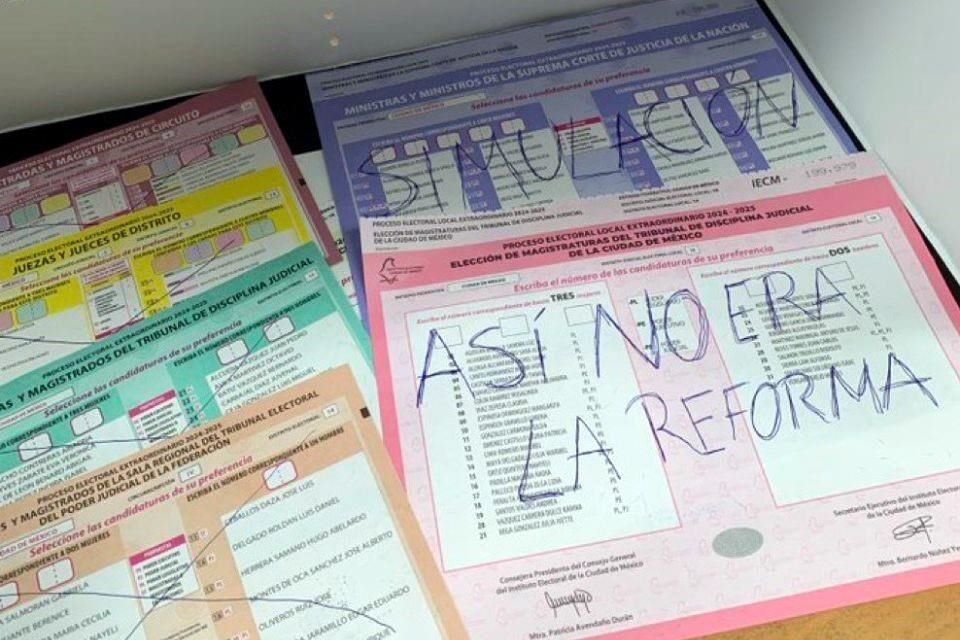 En boletas electorales, usuarios reclaman que 'así no era la reforma' y acusan una posible 'simulación' en el proceso de elección del nuevo Poder Judicial.