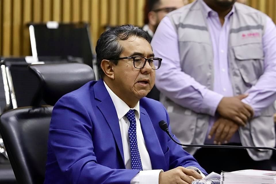 El consejero Jorge Montaño precisó que las 16 casillas que no lograron instalarse representan el 0.0191 por ciento del total de 83 mil 974 casillas aprobadas por los consejos distritales.
