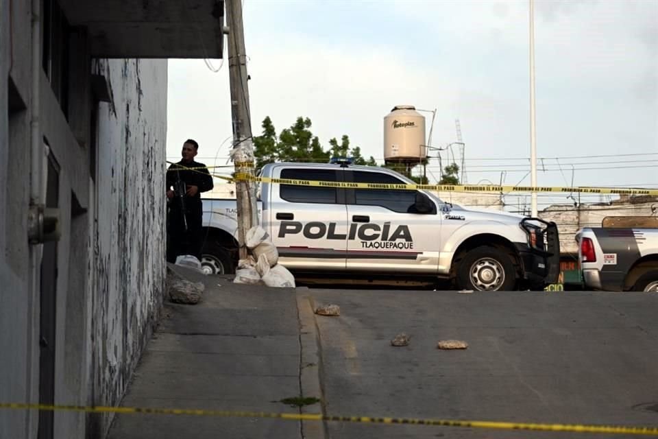 Un sujeto fue lesionado en una llantera en la que hallaron droga.