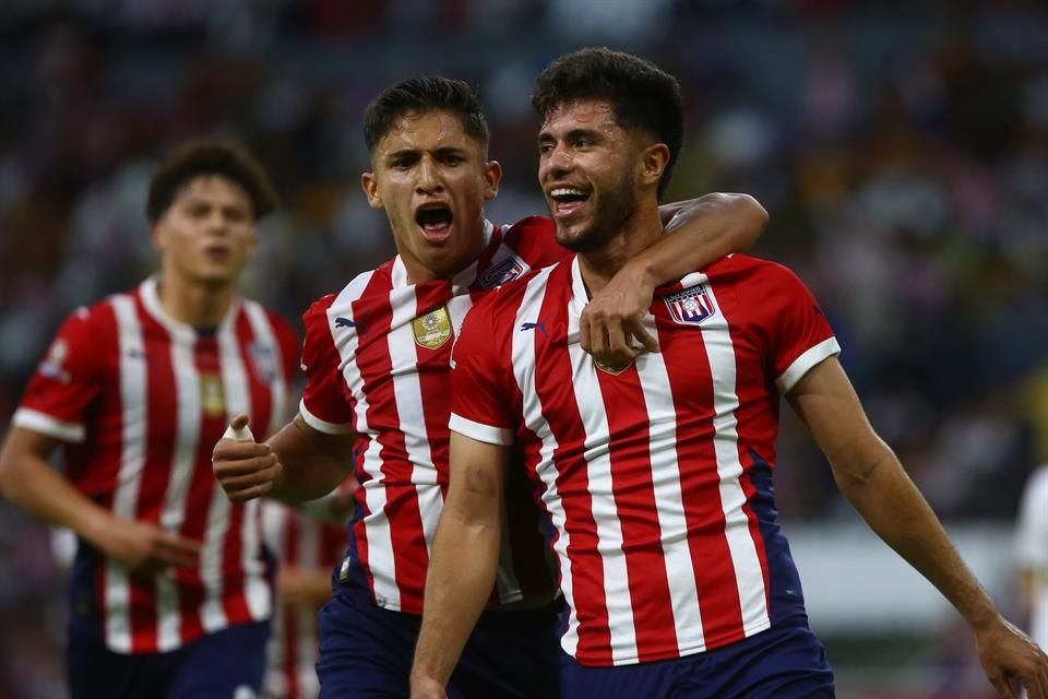 Arturo Ortega, quien ha dirigido al Tapatío (filial de Chivas), espera que el DT recurra a chicos de su equipo para reforzarse a El Rebaño.