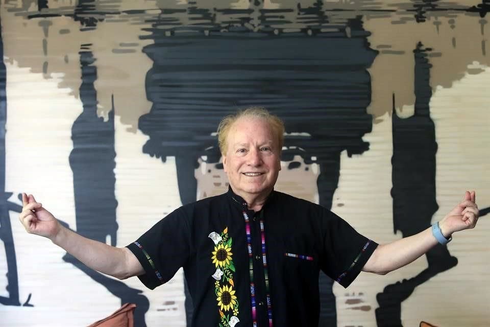Enrique Arturo Diemecke has been dedicated to music for over 40 years.