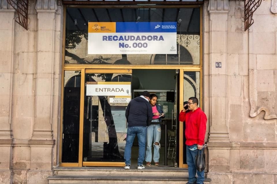 En junio termina promoción de refrendo vehicular sin multas ni recargos, así como 40% de descuento en pago de fotoinfracciones vía Internet.