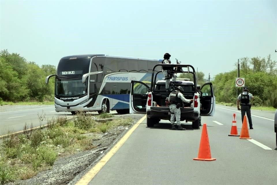 La Guardia Nacional implementó un contraflujo en la zona del accidente.
