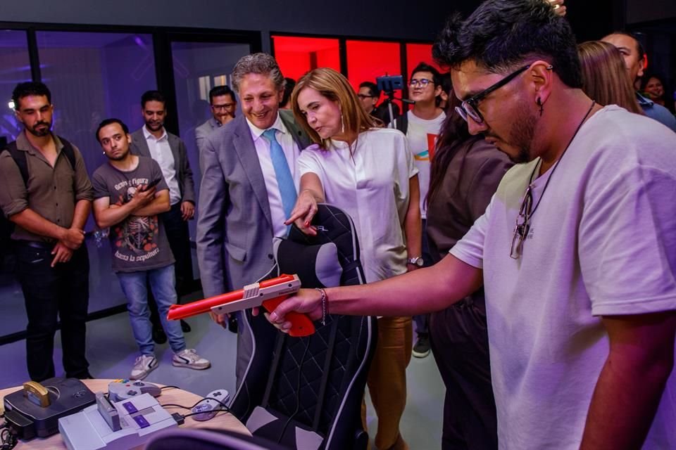 El Gobierno de Zapopan inauguró el centro Gamer INGENIA, que busca impulsar las industrias creativas y de videojuegos en el municipio.