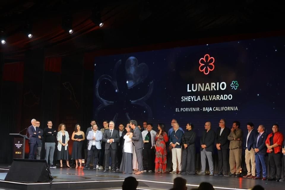 La ceremonia, realizada en el Foro Codere, en la CDMX, reunió a cocineros y profesionales del sector en una noche sin excesos ni protocolos largos, pero cargada de expectativa.