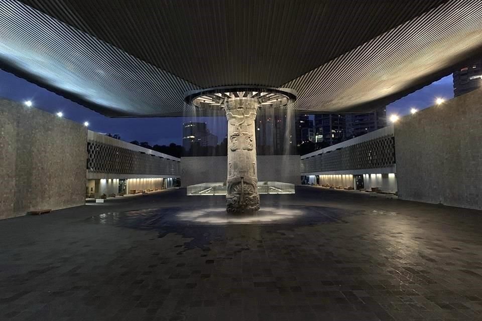 El Museo de Antropología, entre otros recintos del INAH, interrumpió actividades este martes; estiman reabra este miércoles.