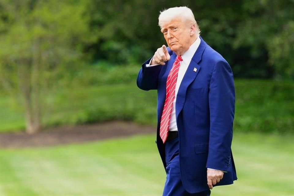 Trump formalizó ayer su decisión de incrementar a 50% el arancel contra importaciones de acero y aluminio que llegan a EU; aplica desde hoy.
