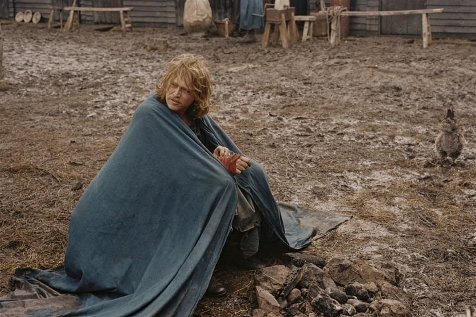 En 'La Cosecha', uno de los títulos estrella del Festival Internacional de Cine de la UNAM (y que llegará a cines mexicanos el 17 de julio y en agosto a MUBI), Landry Jones tuvo un trabajo doble.