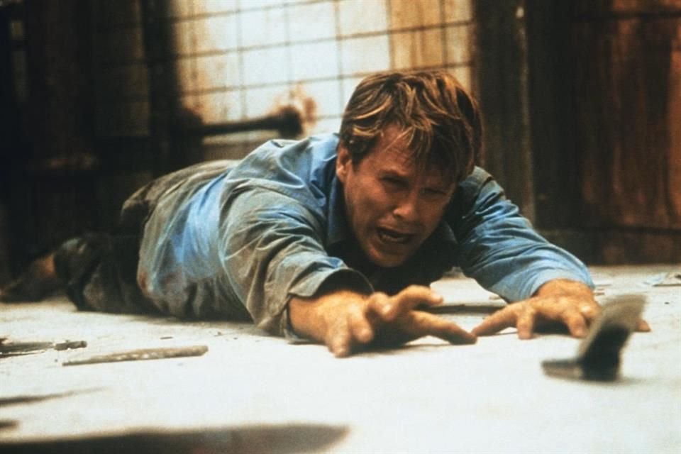 El primer filme de 'Saw' presentó a dos hombres desesperados y encadenados en una habitación vacía, sin tener ni idea de cómo llegaron allí ni cómo salir.