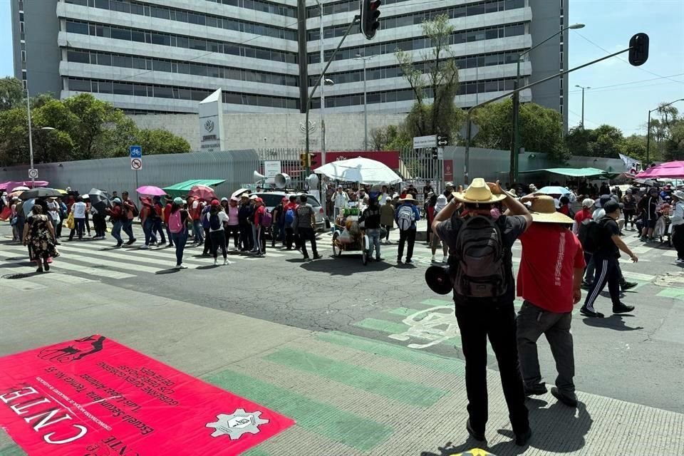 Representantes de la CNTE se reunirán para trazar la ruta a seguir de los días siguientes.