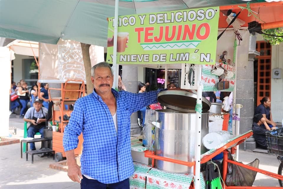 Detalló que las y los comerciantes regalarán 5 mil vasos de tejuino a quienes acudan a la feria.
