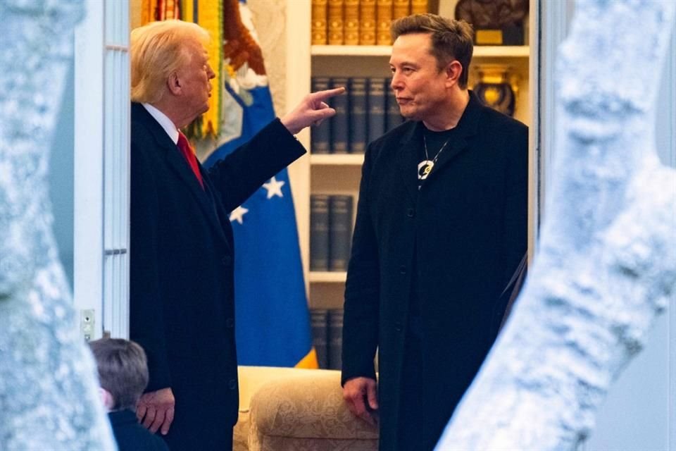 'Está todo bien', afirmó Donald Trump sobre enfrentamiento con su ex aliado Elon Musk, con quien intercambió el jueves reproches mutuos.