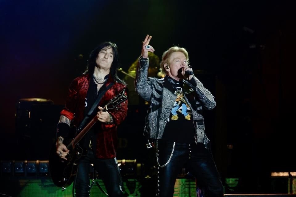 Este anuncio llega tras una exitosa gira veraniega por Europa y Medio Oriente, en la que Guns N' Roses colgó el letrero de 'sold out' en recintos emblemáticos.