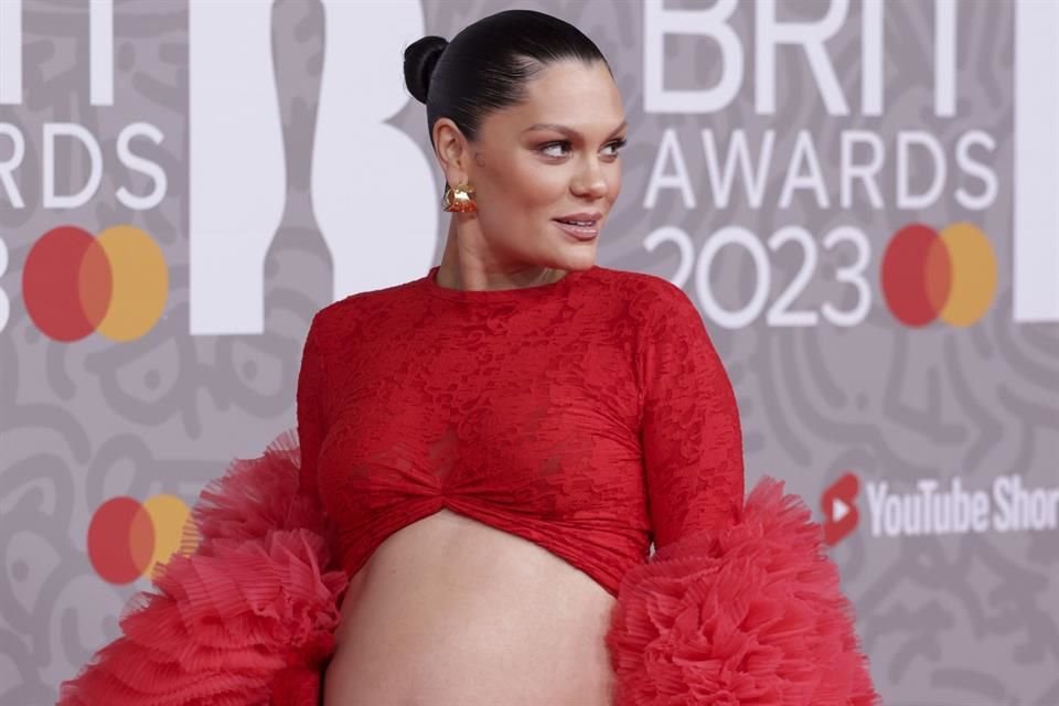 Jessie, de 37 años, explicó que aunque se sentía 'algo incómoda' por las biopsias, tenía 'muchísimas ganas' de actuar y no quería cancelar el show.