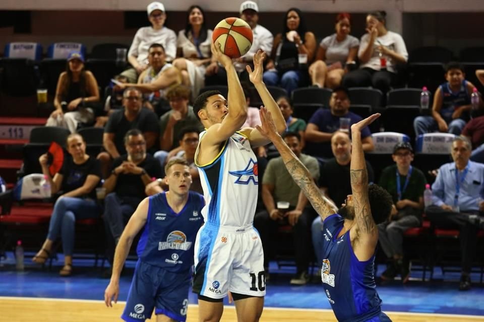 Los Astros de Jalisco dieron el primer golpe en la serie de Semifinales de Cibacopa y vencieron en casa 83-73 a los Halcones de Ciudad Obregón.
