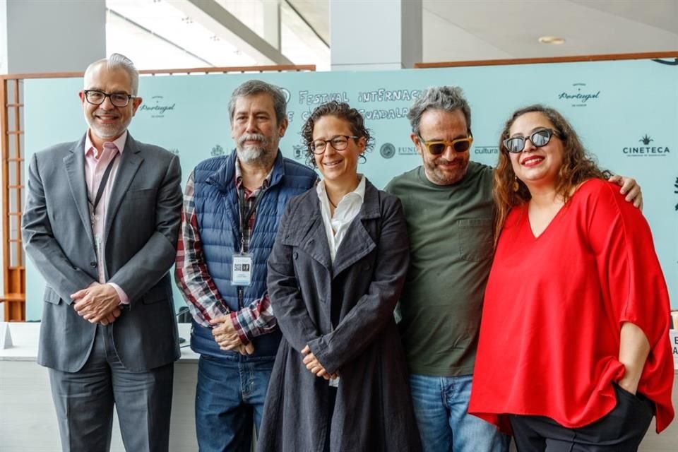 Guillermo Gómez, Armando Casas, Michelle Fridman Hirsch, Alejandro Tavares Y Estrella Araiza.