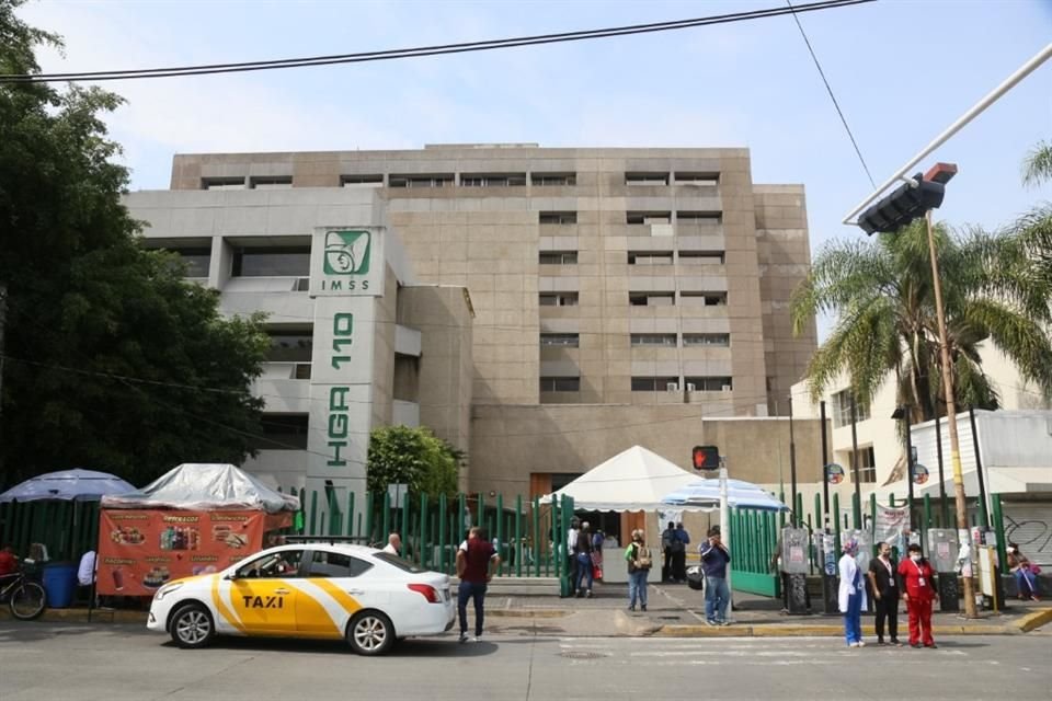 Eran cerca de las 11:00 horas cuando la victima, de 64 años, llegó al Hospital General 110 del IMSS, en la Colonia Circunvalación Oblatos.