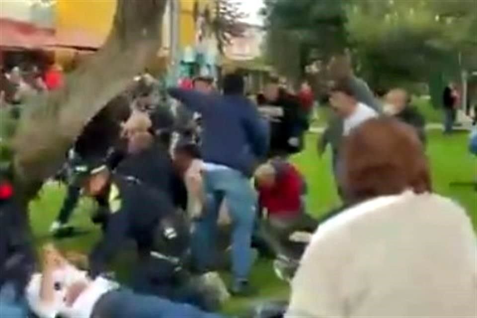 Miguel Uribe, un senador de derecha y aspirante a la presidencia de Colombia en elecciones de 2026, fue herido de bala este en Bogotá.
