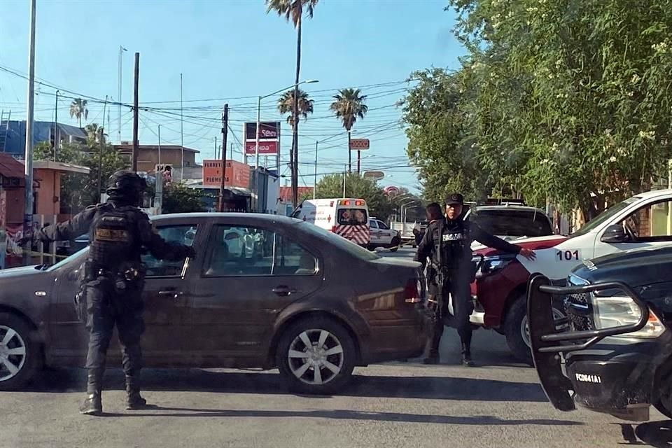 De acuerdo con fuentes policiales, la agresión se registró alrededor de las 17:40 horas en el cruce de la calle Pablo Salcedo Arredondo y 5 de Mayo, en la Colonia La Moderna.