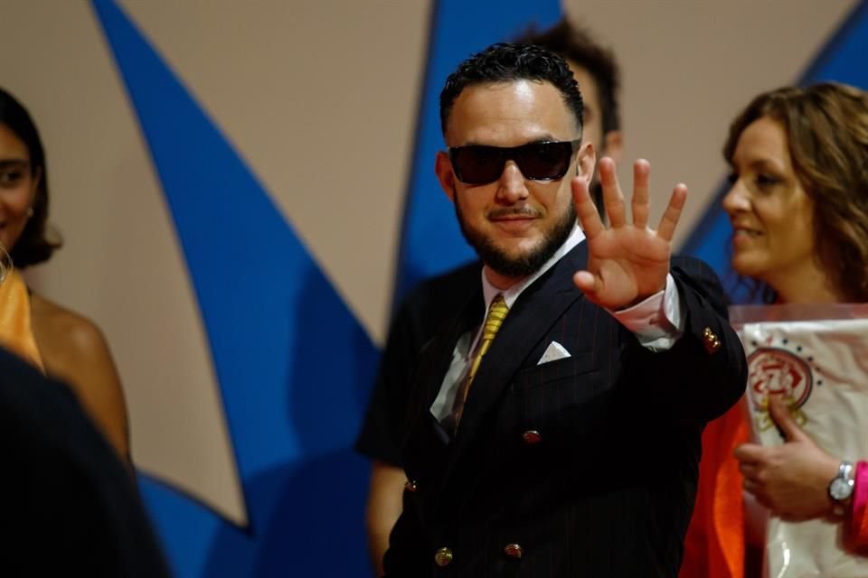C.Tangana en la alfombra roja del documental 'La guitarra Flamenca de Yerai Cortés' en la edición 40 del FICG.