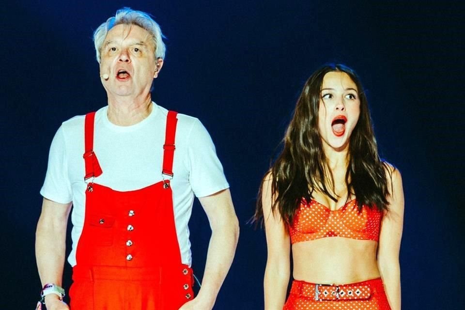 Olivia Rodrigo electrizó a la audiencia del Governors Ball de Nueva York al cantar a dueto con David Byrne, de la legendaria banda Talking Heads.