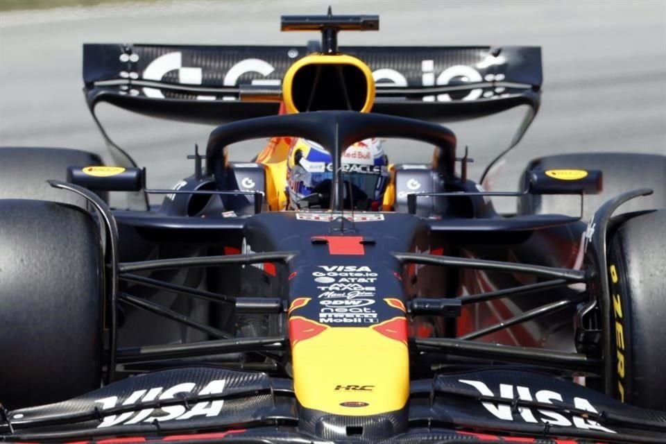 Helmut Marko, asesor de Red Bull, comentó que buscarán apoyar a Max Verstappen para revalidar el Campeonato de Pilotos al ver perdido el título de Constructores.